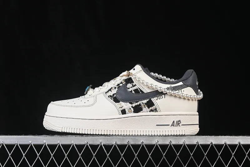 All categories Nk Air Force 1 Air Force series Nk Air Force 1 Low Nike Air Force 1'07 Low "Foggy Pearl" Hand-painted graffiti Foggy Pearl Air Force 1 low-top casual sneakers FJ7740-071